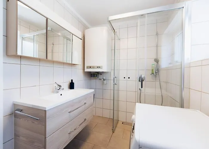 Holiday home Kuscheliges Haeuschen In Idyllischer Nachbarschaft Innsbruck