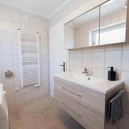 Kuscheliges Häuschen In Idyllischer Nachbarschaft *